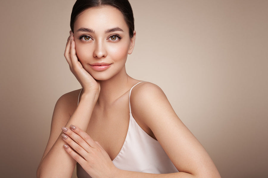 How does salicylic acid help the skin?